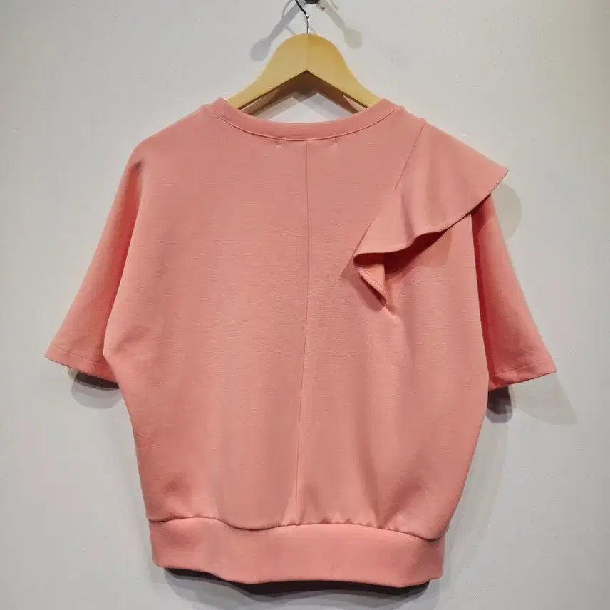 [BUNJANG] On & On Pink Ruffle Point Short Sleeve Top / on & on 온앤온 핑크 러플 포인트 반팔티