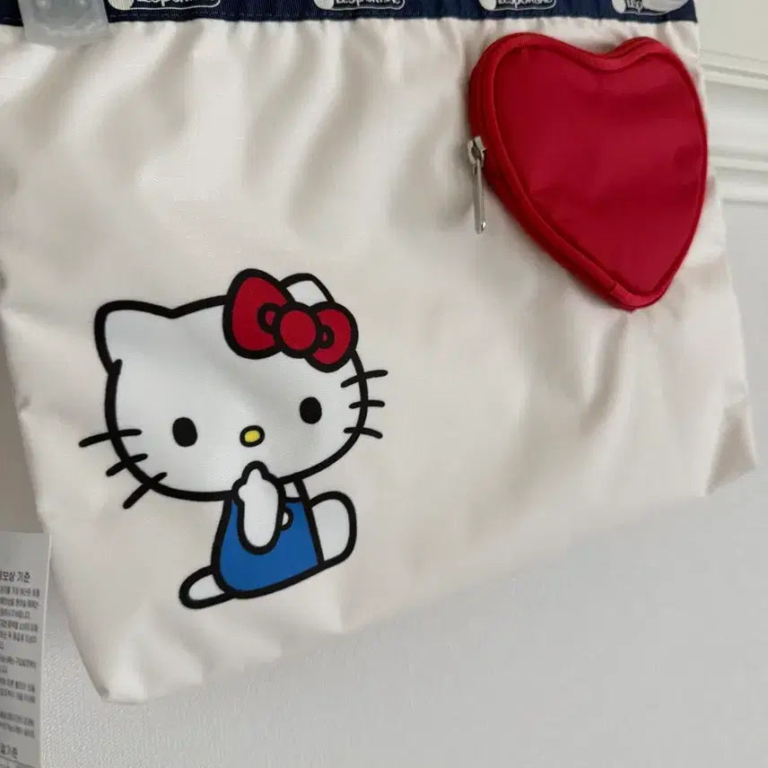 [BUNJANG] LeSportsac Hello Kitty Pouch / 레스포삭 헬로키티 콜라보 파우치 새상품