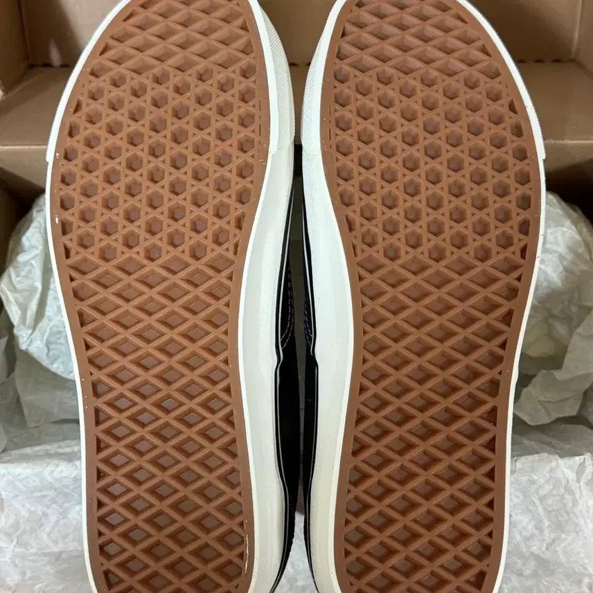 [BUNJANG] Vans Authentic Anaheim Black Sneakers / 반스 어센틱 애너하임 블랙 260 새상품