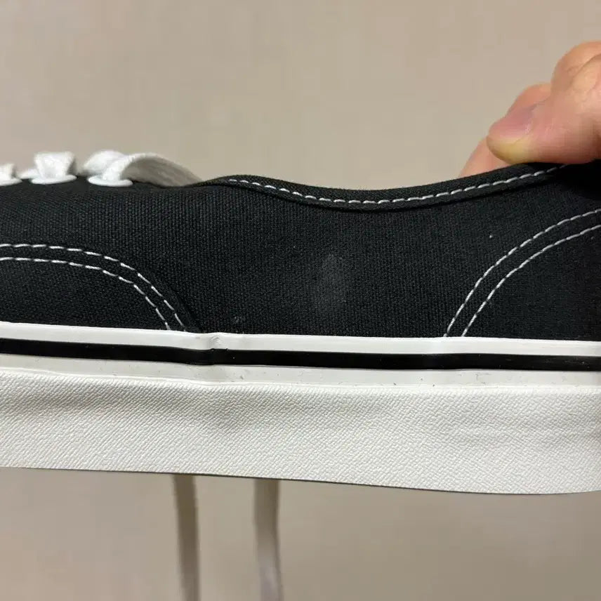 [BUNJANG] Vans Authentic Anaheim Black Sneakers / 반스 어센틱 애너하임 블랙 260 새상품