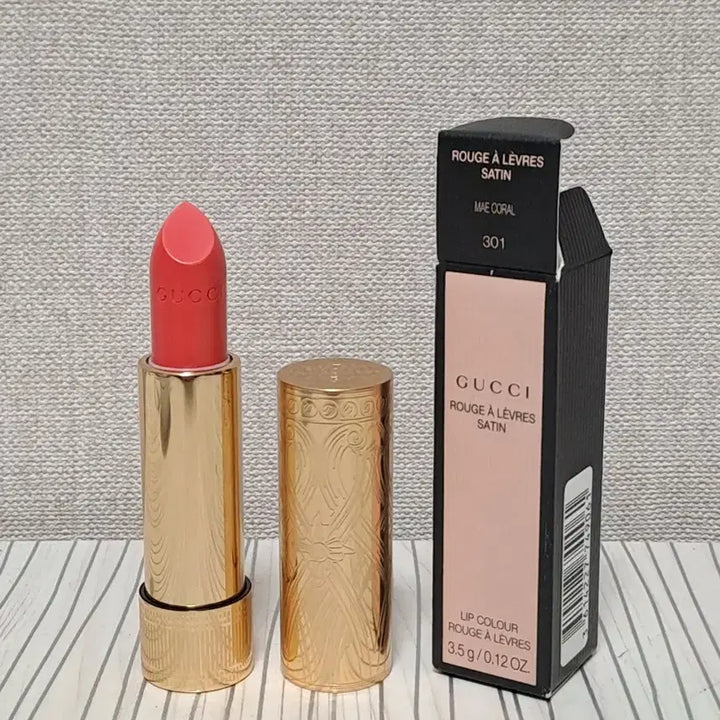 [BUNJANG] Gucci Rouge à Lèvres 301 Mae Coral Satin Lipstick / 구찌 루즈 아 레브르 301 Mae Coral 새틴 립스틱