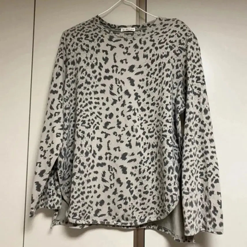 [BUNJANG] Le de Mande Loose Fit Sweatshirt / 르드망 브랜드 맨투맨 루즈핏 667788 사이즈