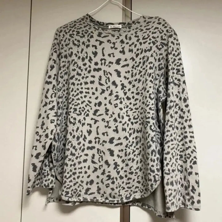 [BUNJANG] Le de Mande Loose Fit Sweatshirt / 르드망 브랜드 맨투맨 루즈핏 667788 사이즈