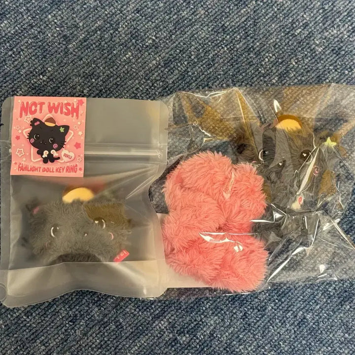 [BUNJANG] NCT WISH Riku Kuri Face Keyring & Scrunchie Bundle Set / NCT WISH 위시 리쿠 쿠리 얼굴키링 스크런치 일괄 새제품