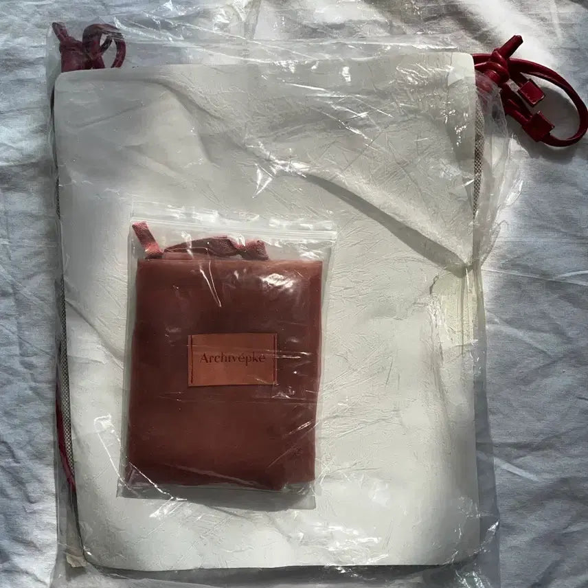 [BUNJANG] Archivepke Canvas Cross Bag Red / 아카이브앱크 캔버스 크로스백 레드