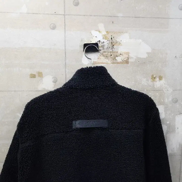 [BUNJANG] Discovery Fleece Jacket (Size 100, Excellent Condition) / 디스커버리 정품 남성 부클 플리스 점퍼/100size/상태우수