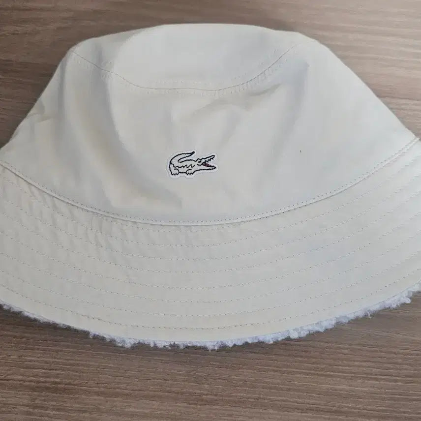 [BUNJANG] Lacoste Reversible Bucket Hat - Ivory & Cream - Size L / 라코스테 양면 뽀글이 버킷햇 모자