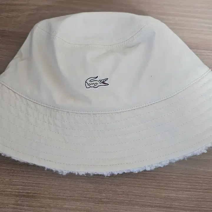 [BUNJANG] Lacoste Reversible Bucket Hat - Ivory & Cream - Size L / 라코스테 양면 뽀글이 버킷햇 모자