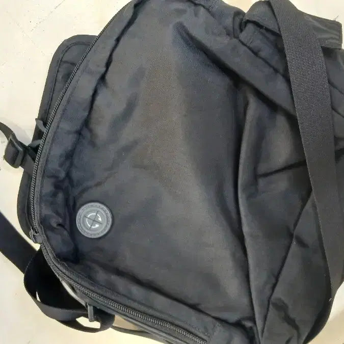 [SOLD OUT] 노스페이스 블랙 미니 크로스백 4L