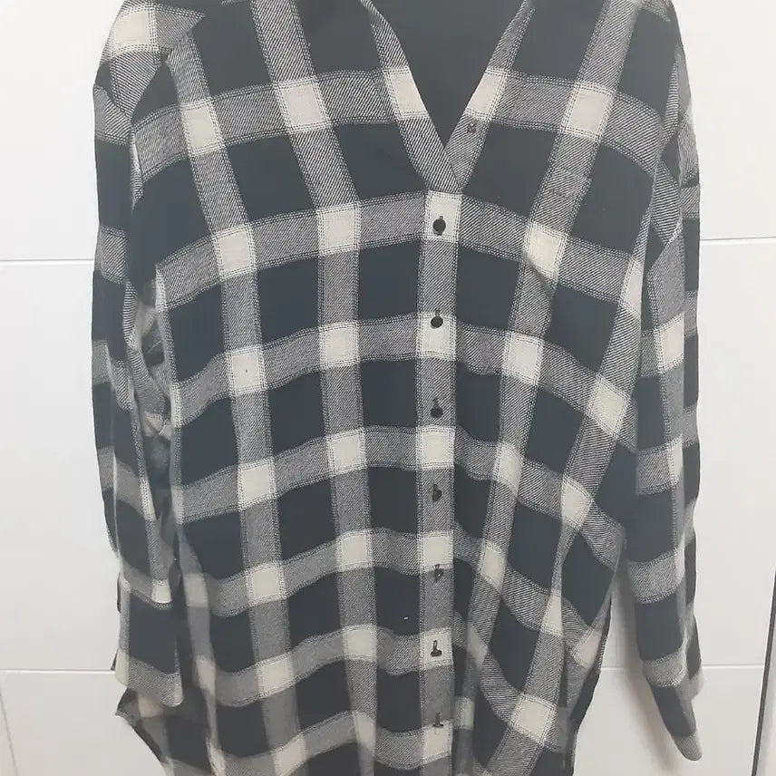 [BUNJANG] Solgeia Checkered Shirt and Black T-shirt Set / 이거입고 사진 찍었더니  전남친 연락온  솔레지아 체크 남방 검정티 세트