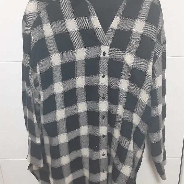 [BUNJANG] Solgeia Checkered Shirt and Black T-shirt Set / 이거입고 사진 찍었더니  전남친 연락온  솔레지아 체크 남방 검정티 세트