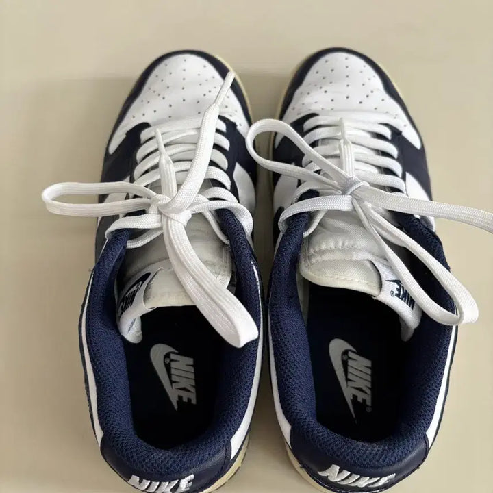 [BUNJANG] Nike Dunk Low Midnight Navy Sneakers / [정품] 나이키 덩크 로우  255