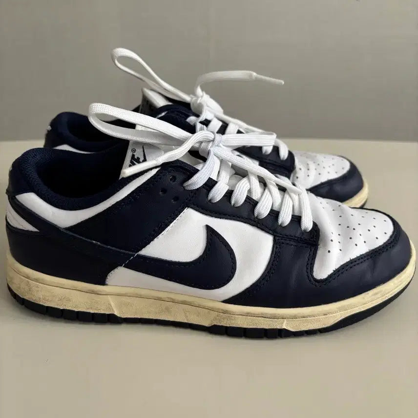 [BUNJANG] Nike Dunk Low Midnight Navy Sneakers / [정품] 나이키 덩크 로우  255