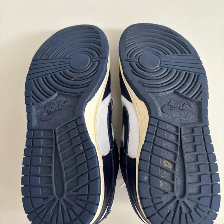 [BUNJANG] Nike Dunk Low Midnight Navy Sneakers / [정품] 나이키 덩크 로우  255