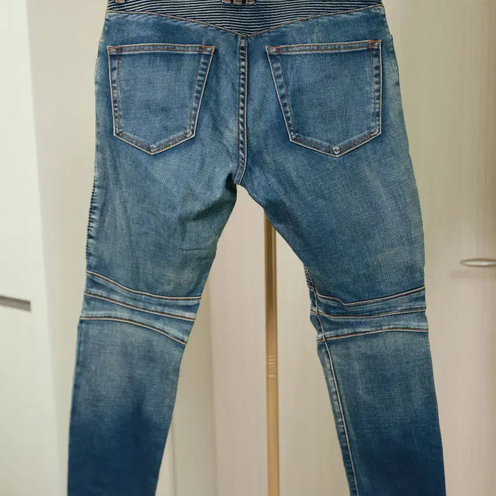 [BUNJANG] Balmain Denim Biker Jeans / 꾸민 척 안 했는데 멋은 다 나유, 발망 데님