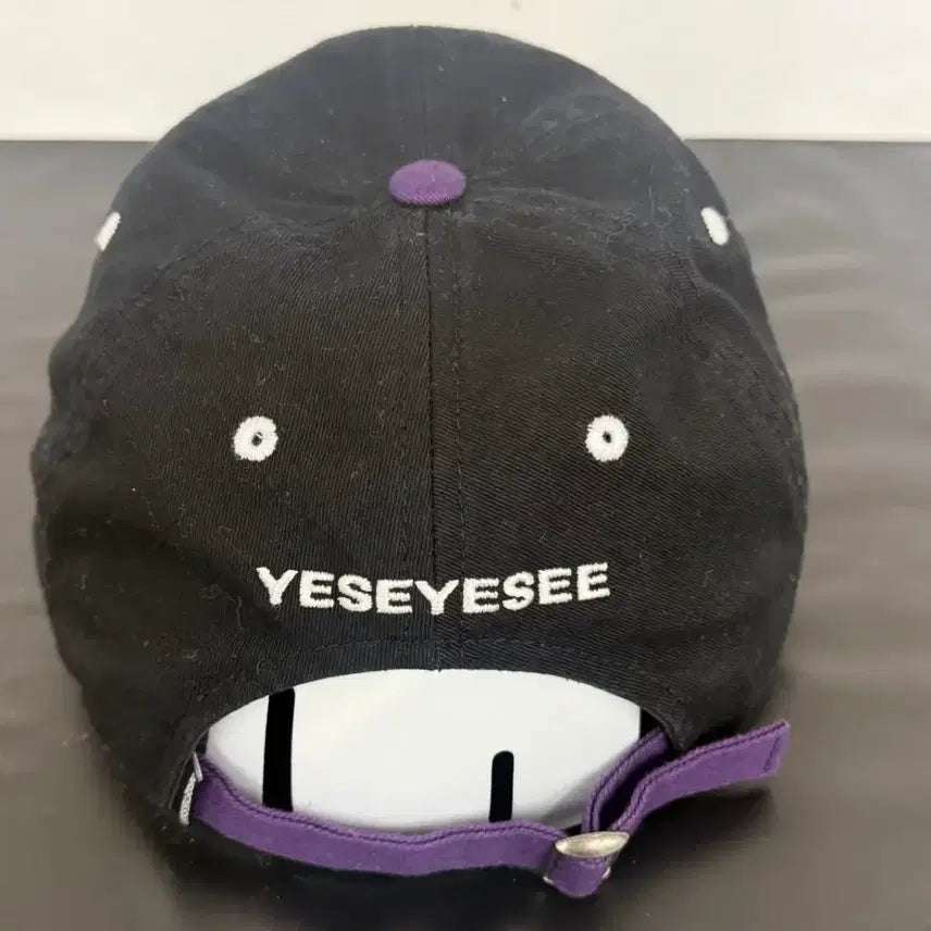 [SOLD OUT] YES EYES SEE 예스아이씨 블랙/퍼플 볼캡 os