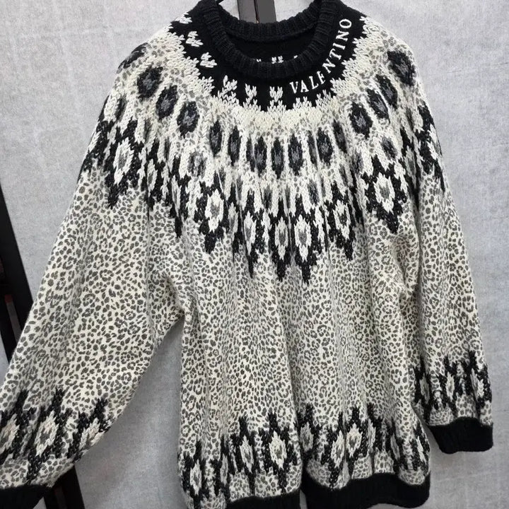 [BUNJANG] Animalier Leopard Wool Knit Sweater (Size L) / 애니멀리어 레오파드 울 니트 스웨터 (L사이즈)