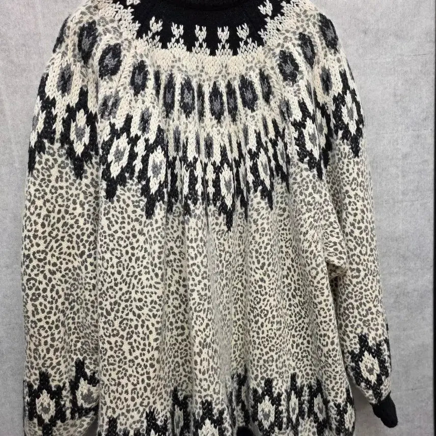 [BUNJANG] Animalier Leopard Wool Knit Sweater (Size L) / 애니멀리어 레오파드 울 니트 스웨터 (L사이즈)