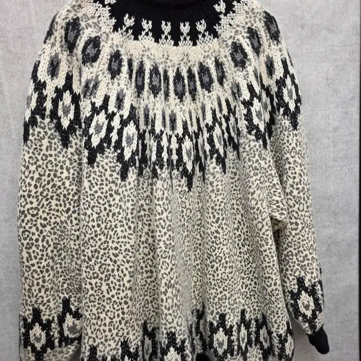 [BUNJANG] Animalier Leopard Wool Knit Sweater (Size L) / 애니멀리어 레오파드 울 니트 스웨터 (L사이즈)