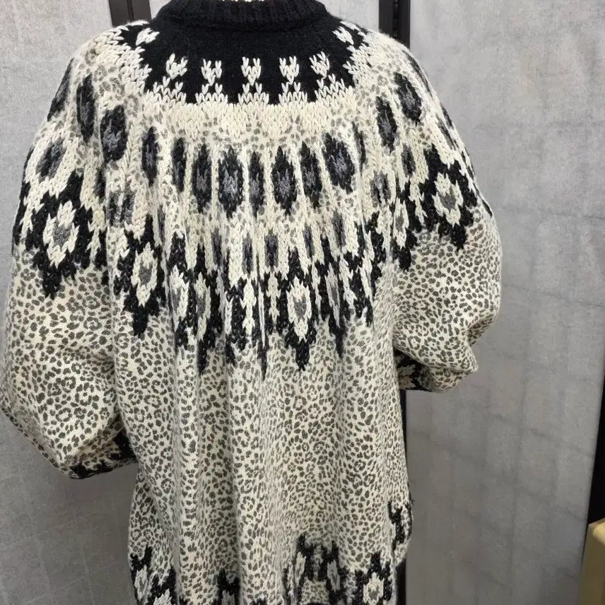 [BUNJANG] Animalier Leopard Wool Knit Sweater (Size L) / 애니멀리어 레오파드 울 니트 스웨터 (L사이즈)