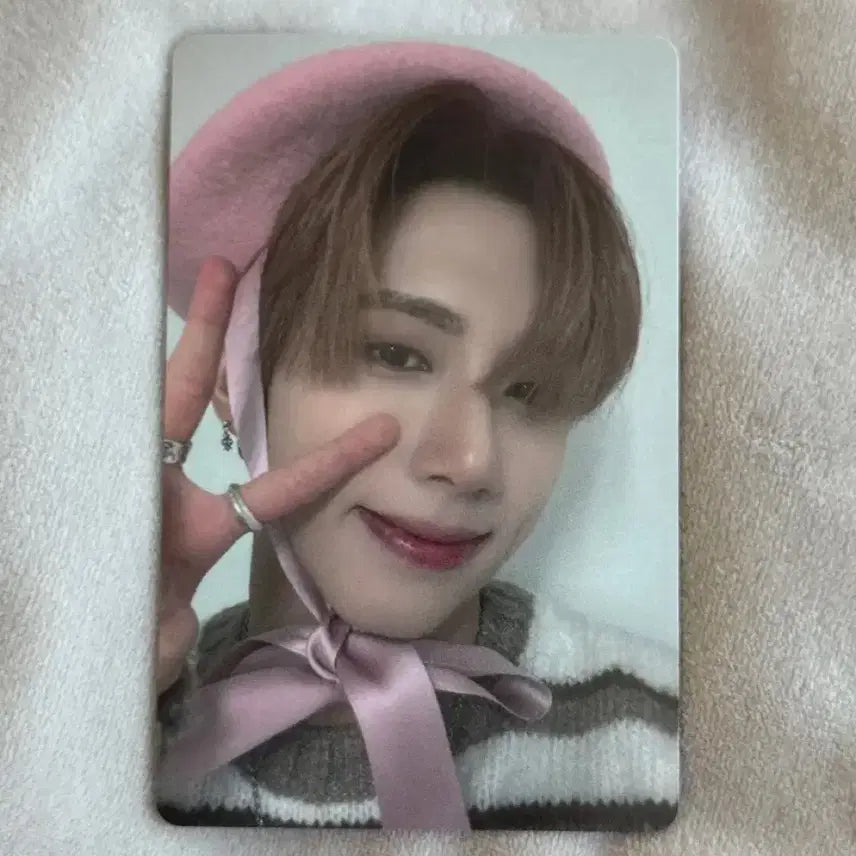 [SOLD OUT] 다크비 해리준 이모션 뮤직아트 리본 베레모 미공포 특전 포카