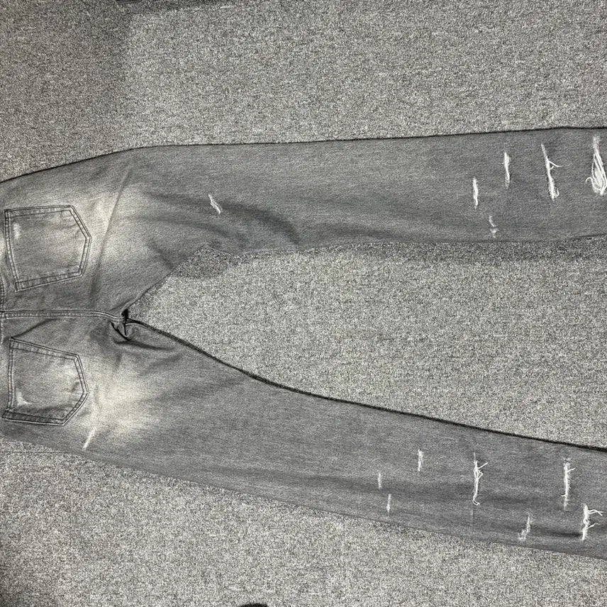 [BUNJANG] Under My Car Xdcss This Jean / 언더마이카 엑디시스 디스진