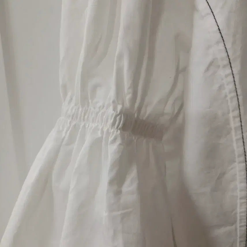 [BUNJANG] Obzest Puff Sleeve Shirred Crop Blouse / 오브제스트 퍼프 소매 셔링 크롭 블라우스