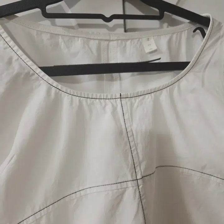 [BUNJANG] Obzest Puff Sleeve Shirred Crop Blouse / 오브제스트 퍼프 소매 셔링 크롭 블라우스