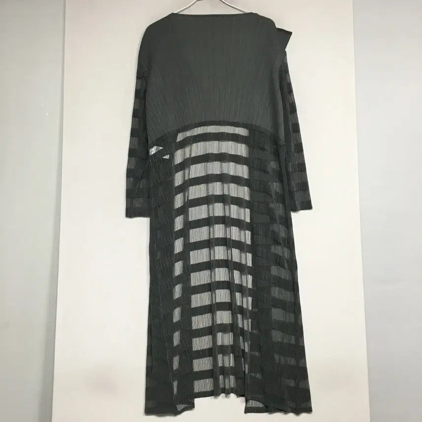 [BUNJANG] Pleats Me Pleated Long Cardigan / 플리츠미 주름 롱 가디건 PLUS
