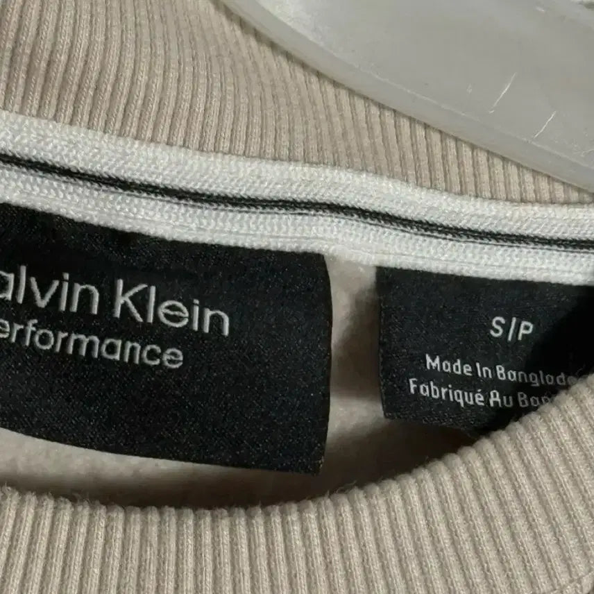 [BUNJANG] Calvin Klein Performance Beige Sweatshirt S / 캘빈클라인 퍼포먼스 베이지 맨투맨 S