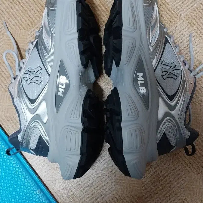 [SOLD OUT] MLB 뉴욕 양키스 위너 청키 운동화 .265