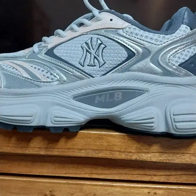 [SOLD OUT] MLB 뉴욕 양키스 위너 청키 운동화 .265