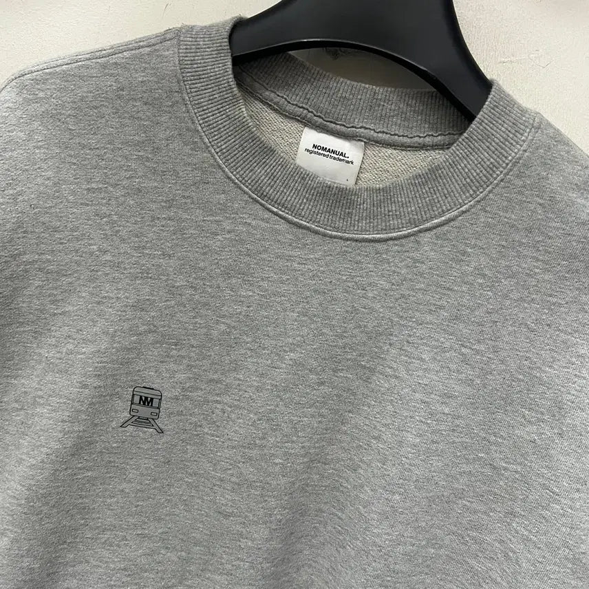 [BUNJANG] Nomanyuel Subway Reflective Gray Sweatshirt L / 노매뉴얼 서브웨이 리플렉티브 그레이 맨투맨 L