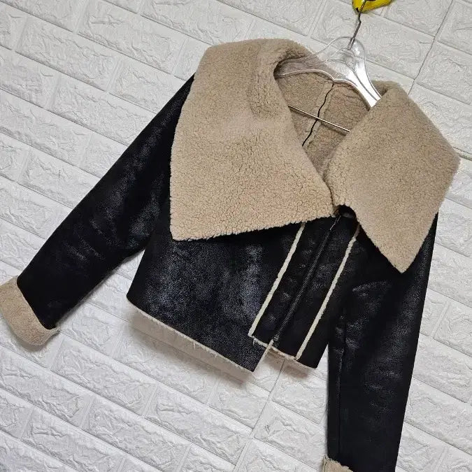 [BUNJANG] Black Fur Lined Mustang Jacket (Women&