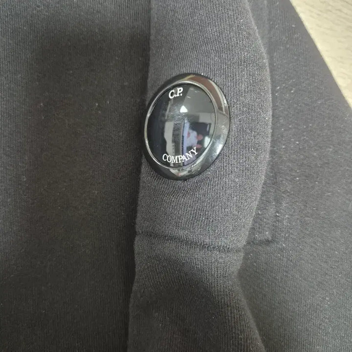 [BUNJANG] CP Company Black Sweatshirt / CP컴퍼니 맨투맨 95