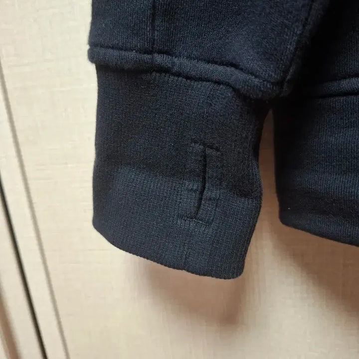 [BUNJANG] CP Company Black Sweatshirt / CP컴퍼니 맨투맨 95