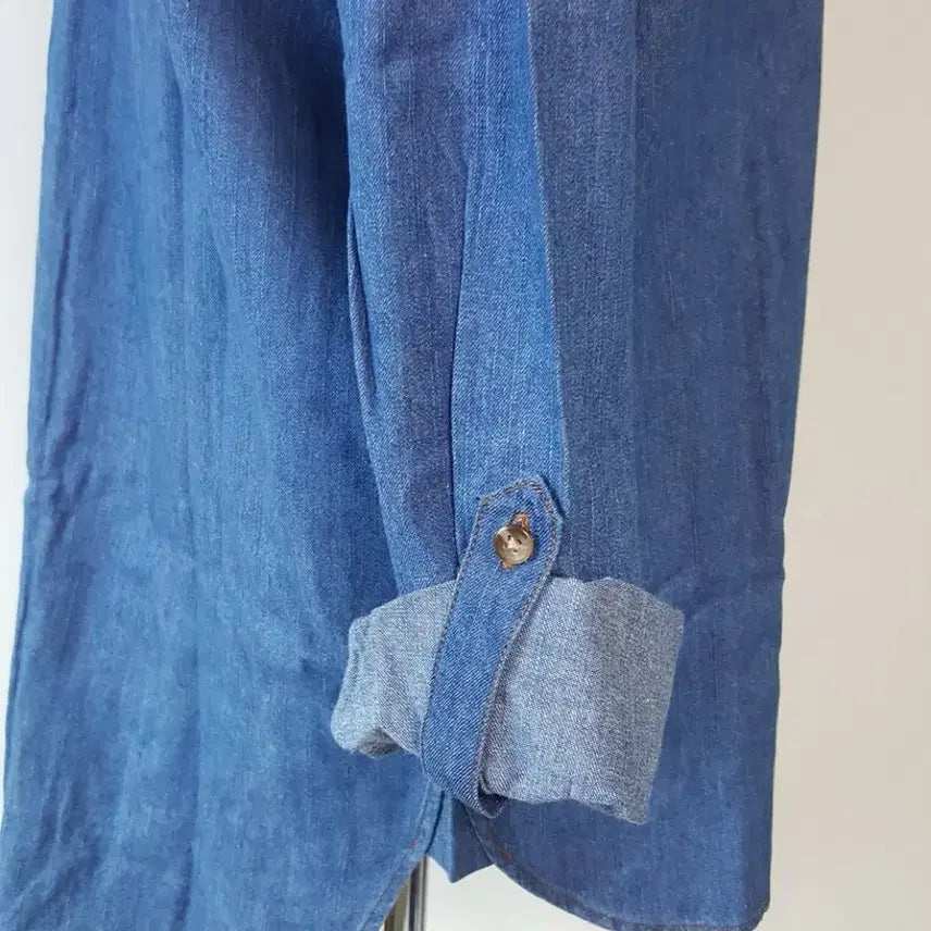 [BUNJANG] Urban Outfitters Denim Shirt / 영국매장 얼반아웃피터즈 데님셔츠 청남방 새상품 오버핏 여성용