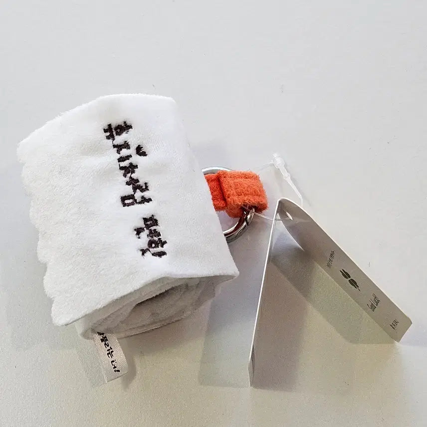 [BUNJANG] Unused Tissue Roll Doll Keychain Bag Charm / 미사용 새상품) 두루마리 휴지 인형 키링 가방걸이