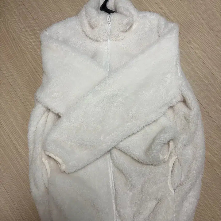 [BUNJANG] White Fleece Jacket / 후리스 흰색
