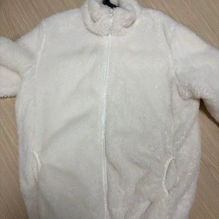 [BUNJANG] White Fleece Jacket / 후리스 흰색