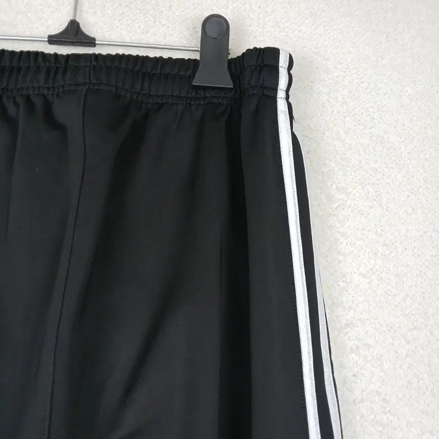 [BUNJANG] Adidas Men's Three-Stripe Training Pants (Black, L) / 아디다스 남성 삼선 트레이닝 바지 블랙(L)