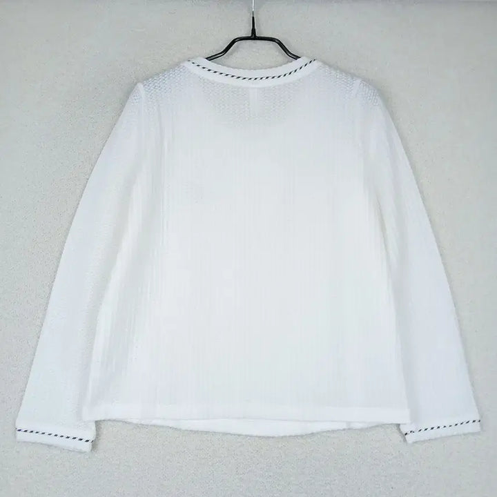 [BUNJANG] Onew Floral Knit Long Sleeve Shirt (Size 90) / ONYOU 여성  플라워 장식 니트 긴팔 티셔츠(90)