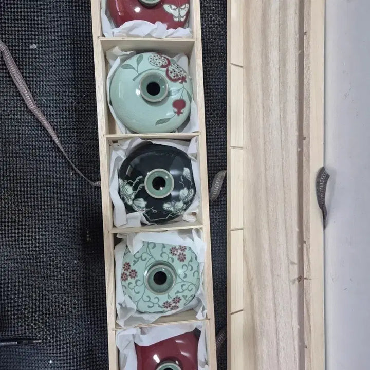 [BUNJANG] Hyewha Ceramic Hyun Gok Choi Kyung Ok Celadon Porcelain 5-Piece Set / 혜화도예 현곡 최경옥 행꼬병 5점 팝니다!