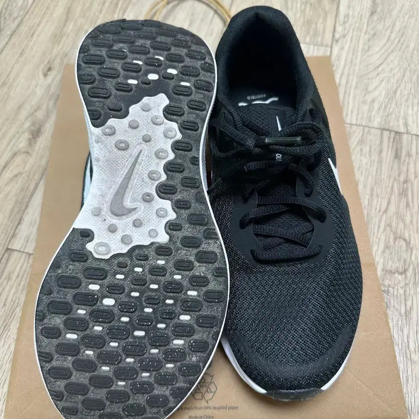 [BUNJANG] Nike Revolution Running Shoes Black/White / 나이키 레볼루션 운동화 블랙/화이트