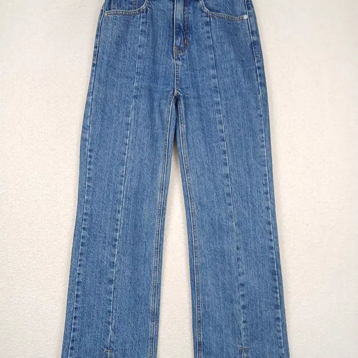 [BUNJANG] 8 Seconds Women's Cutout Bootcut Jeans (XS-S) / 8세컨즈 여성 컷아웃 부츠컷 청바지(XS~S)