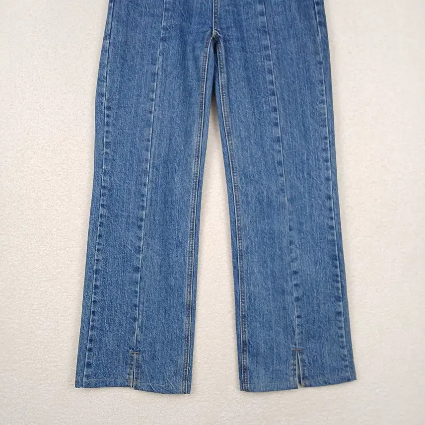 [BUNJANG] 8 Seconds Women's Cutout Bootcut Jeans (XS-S) / 8세컨즈 여성 컷아웃 부츠컷 청바지(XS~S)