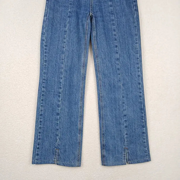 [BUNJANG] 8 Seconds Women's Cutout Bootcut Jeans (XS-S) / 8세컨즈 여성 컷아웃 부츠컷 청바지(XS~S)