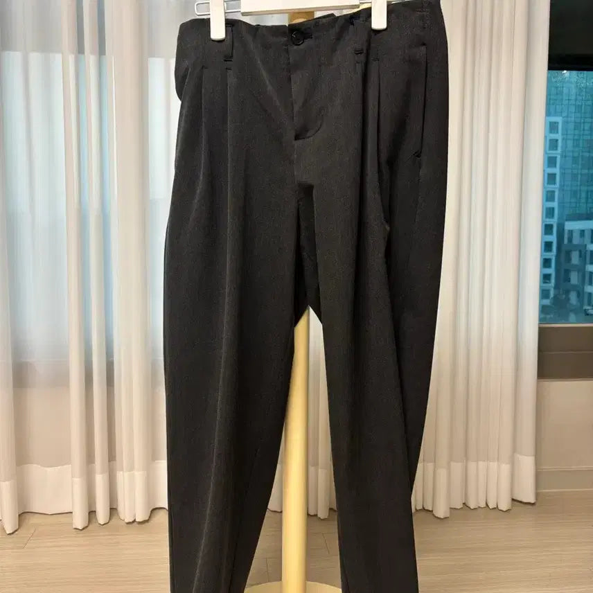 [BUNJANG] Ooparts Charcoal Slacks / Ooparts 오파츠 차콜 슬랙스