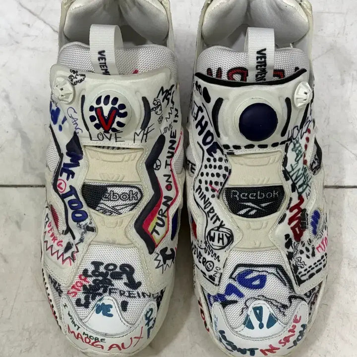 [BUNJANG] Vetements Reebok Graffiti Fury Sneakers / 베트멍 리복낙서퓨리 245