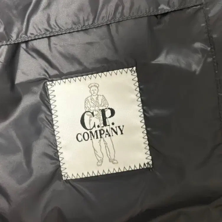 [BUNJANG] C.P. Company DD Shell Lightweight Padded Jacket / C.P. 컴퍼니 DD쉘 경량패딩 s